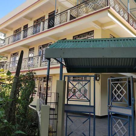 Hotel Pine Leaf Gangtok Buitenkant foto