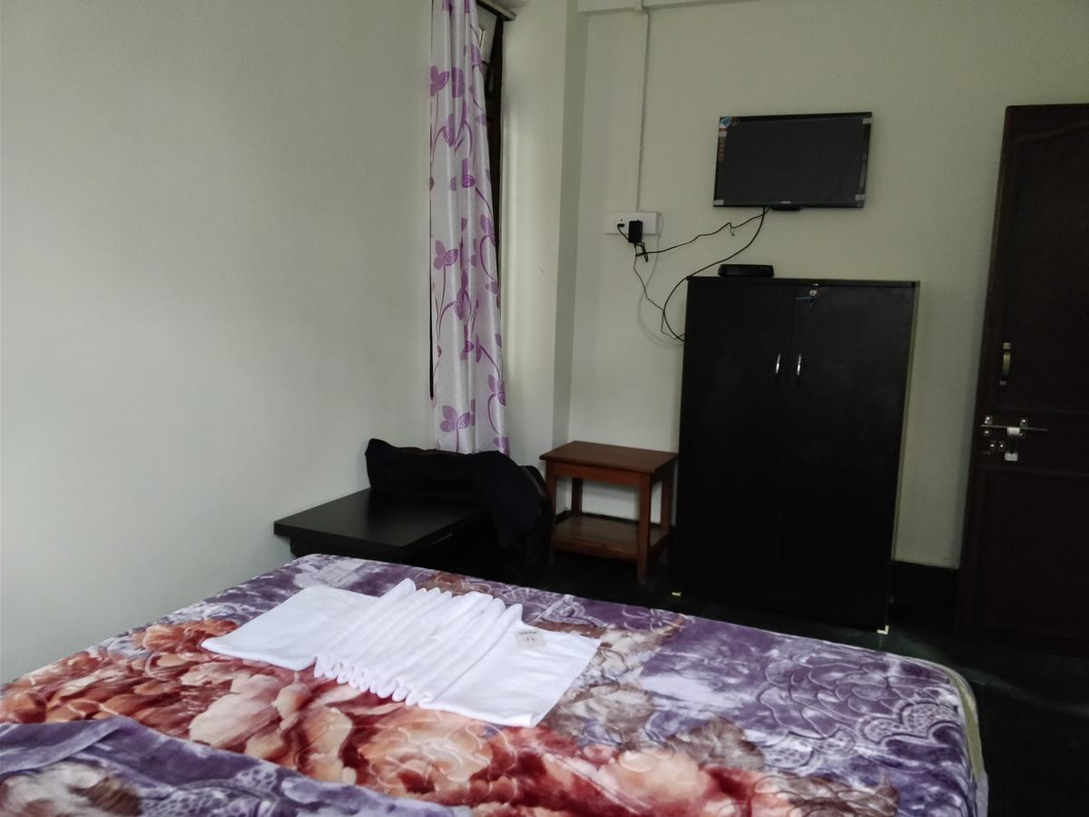 Hotel Pine Leaf Gangtok Buitenkant foto