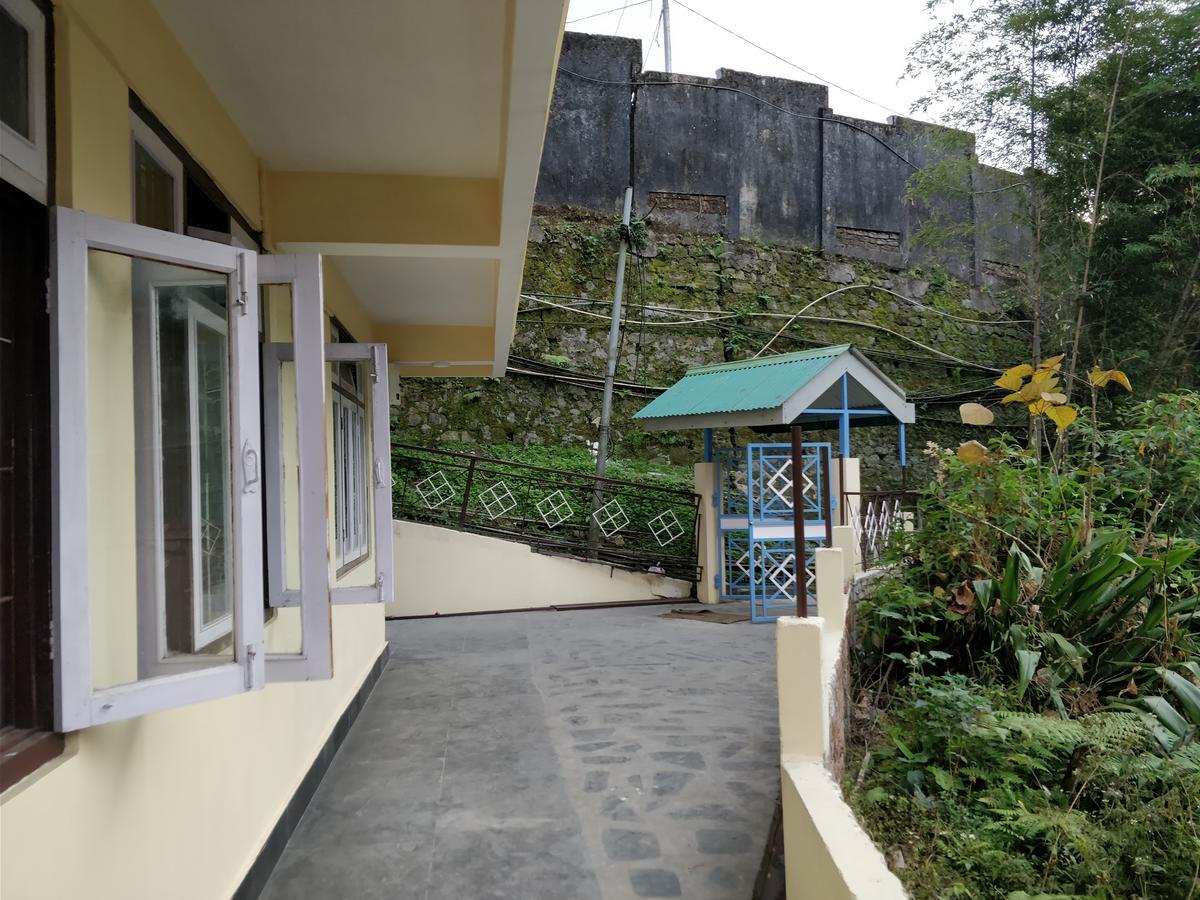 Hotel Pine Leaf Gangtok Buitenkant foto