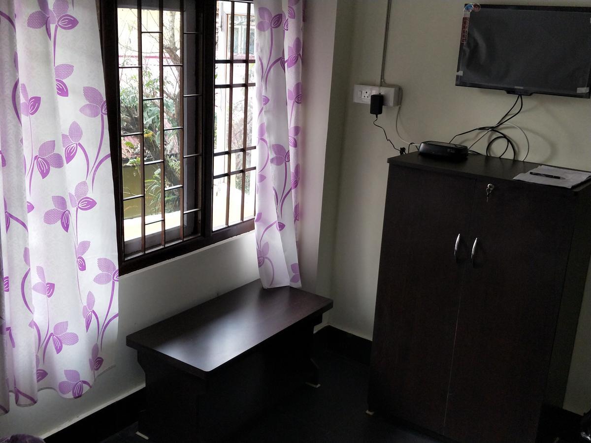 Hotel Pine Leaf Gangtok Buitenkant foto